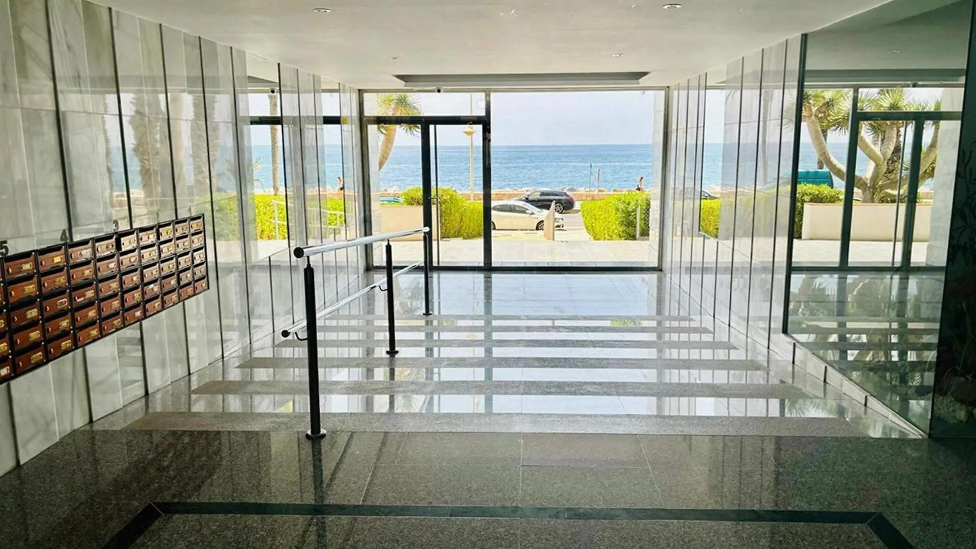 Magnificent Apartment On The Beachfront, Cleaning Included Almuñécar Spanje