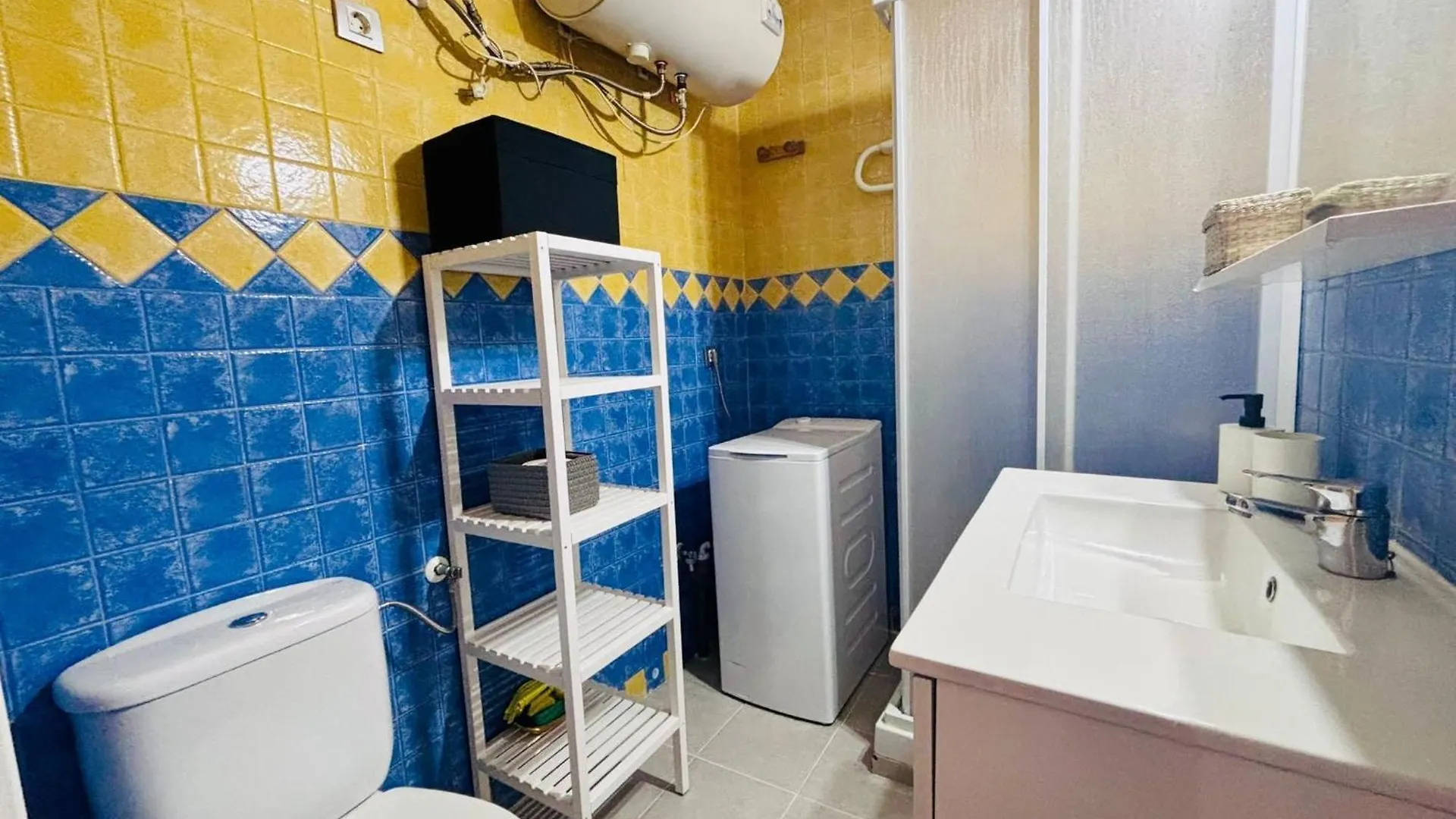 Magnificent Apartment On The Beachfront, Cleaning Included Almuñécar 0*,