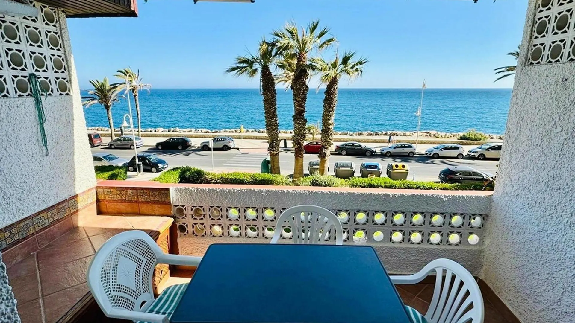 Magnificent Apartment On The Beachfront, Cleaning Included Almuñécar
